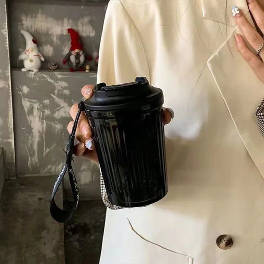 Damen Kaffee- und Teebecher mit praktischem Tragegriff Brehn