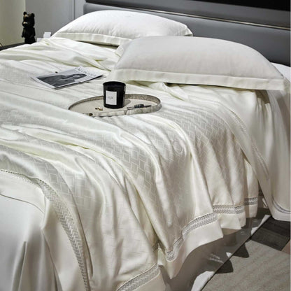 Satin-Duvetbezug-Set mit gewebtem Karo-Jacquard und dekorativer Bordüre