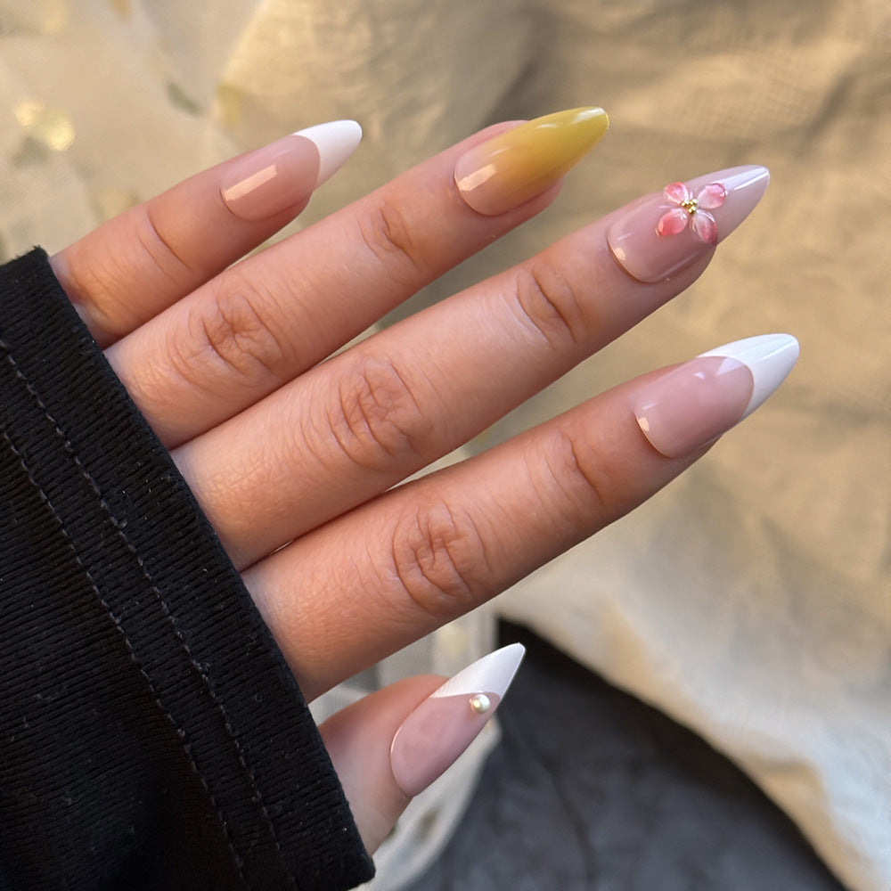 Elegantes Press-On Nagelkunst-Set Brehn