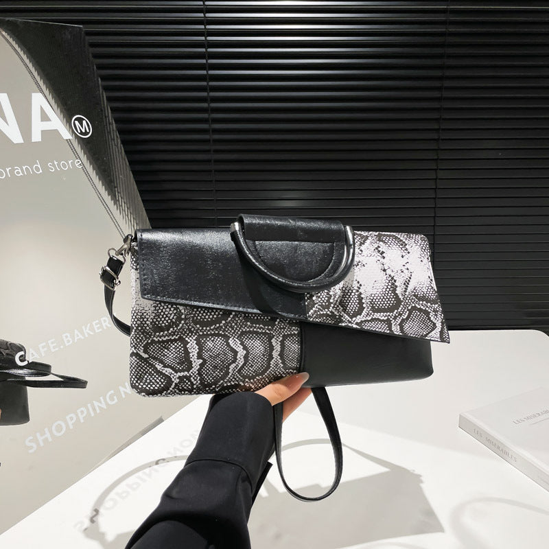 Strukturierte Texturierte Clutch Tasche Brehn