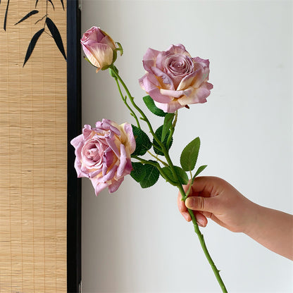 Elegante künstliche Rosenstängel