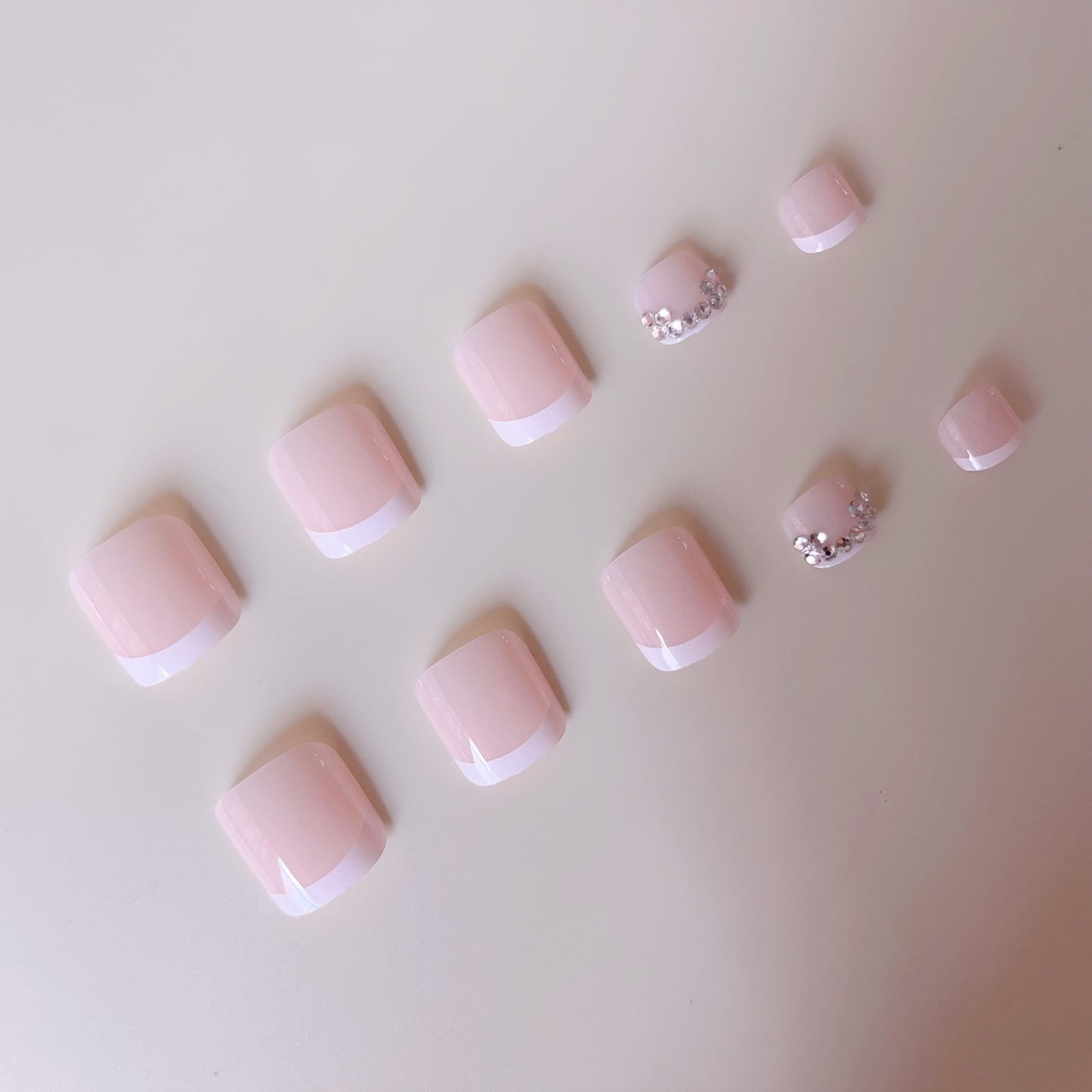 Kunstnagel-Set für Fußnägel mit eleganten Akzenten Brehn