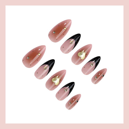 Kunstnagelset mit elegantem Spitzen- und Metallic-Design Brehn