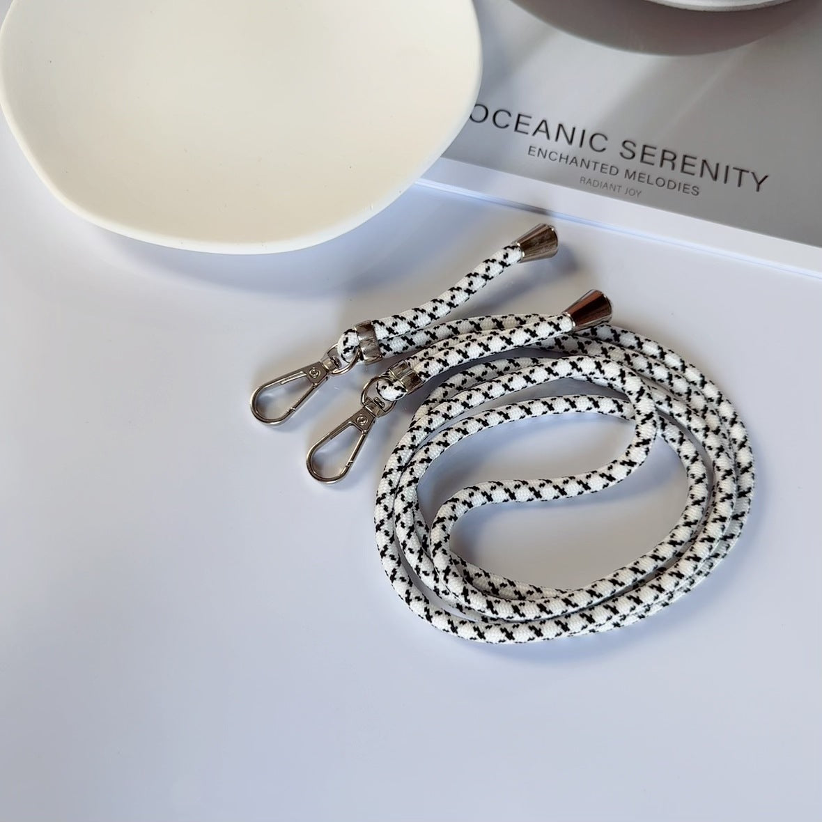 Verstellbare Lanyard mit doppelten Clips Brehn