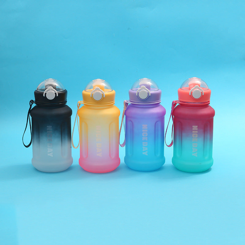Damen Sportliche Trinkflasche mit praktischem Verschlussmechanismus Brehn