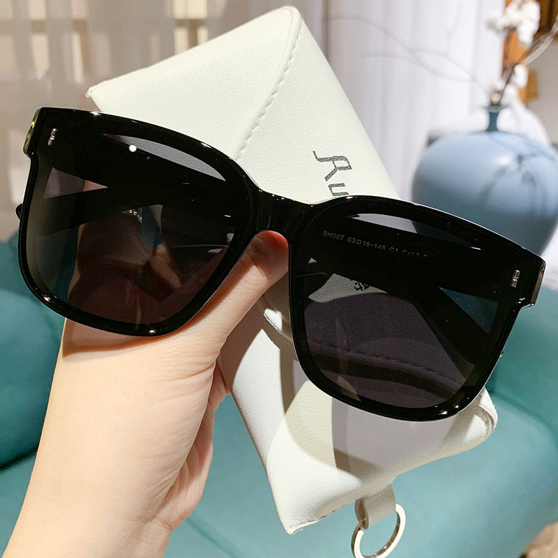 Damen Modische Sonnenbrille im trendigen quadratischen Design Brehn