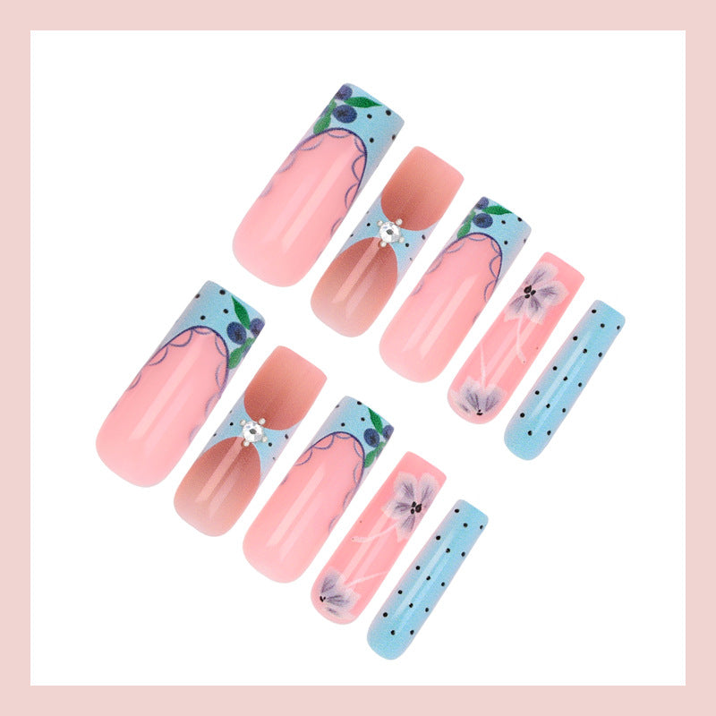 Kunstnagelset mit floralen Designs Brehn