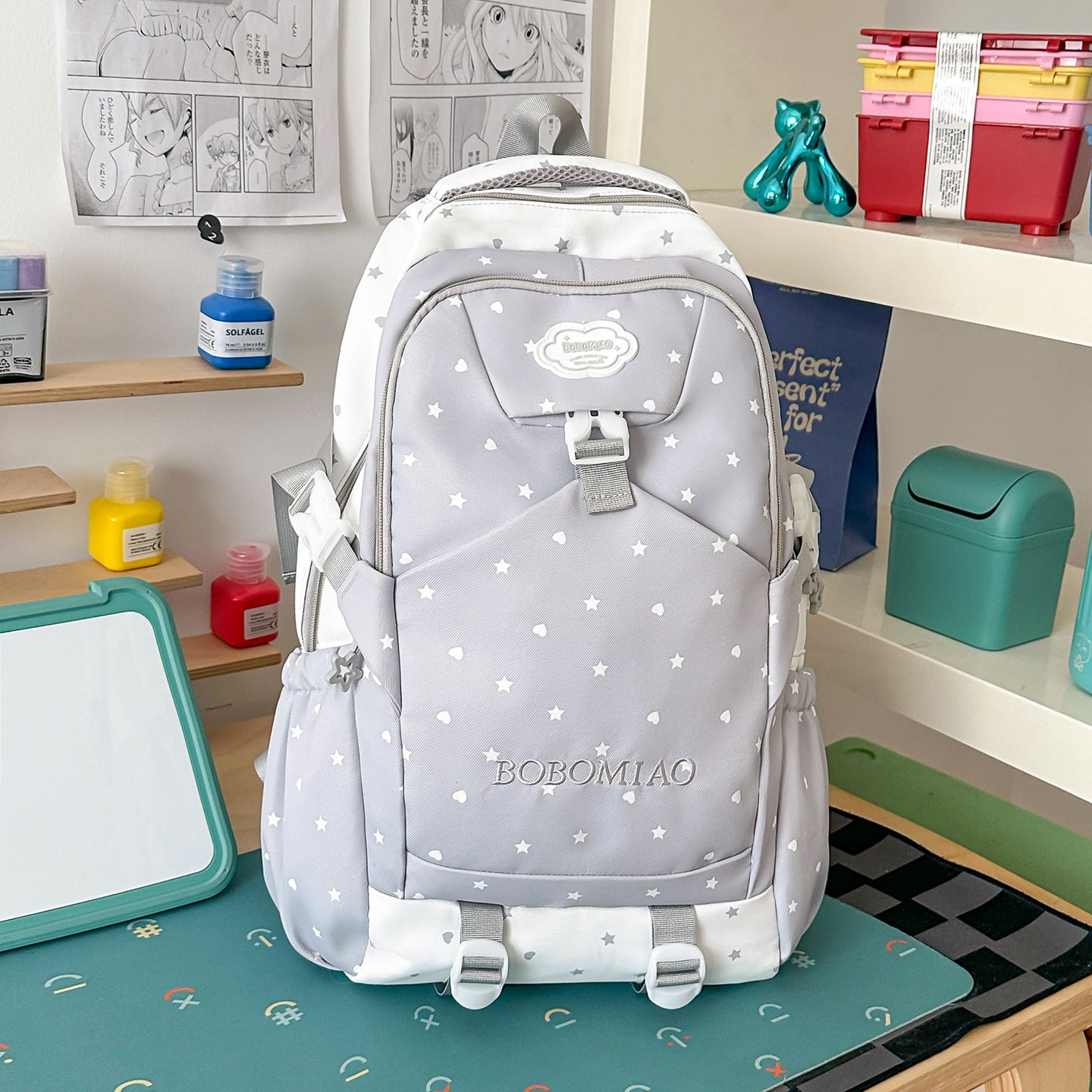 Stylischer Rucksack mit Sternmuster
