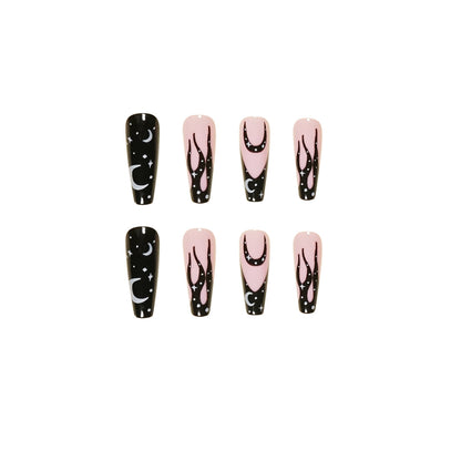 Kunstvolle Nagelverlängerungen mit kreativem Design und glitzernden Akzenten Brehn