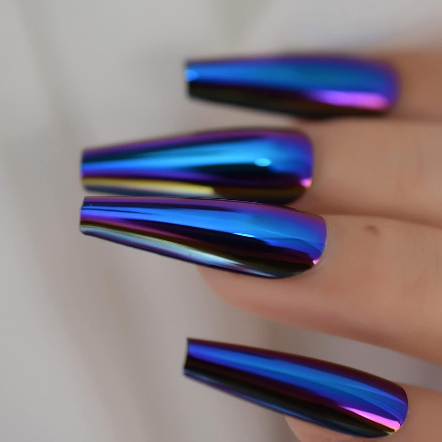 Kunstnagelspitzen mit holographischem Glanz Brehn