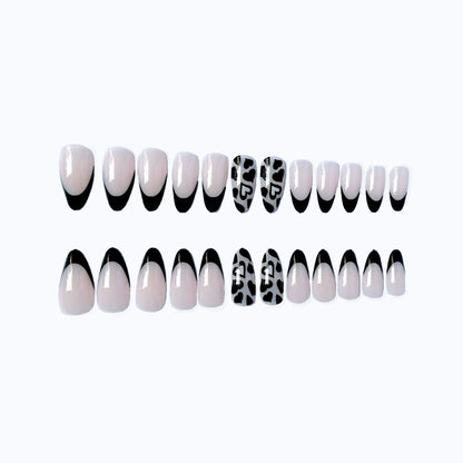 Elegantes Spitz-Französisches Tipps-Nagelkunst-Set