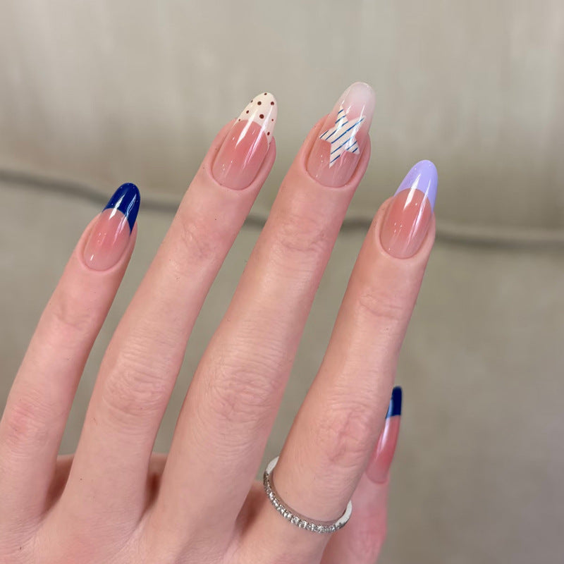 Künstlerisches Press-On-Nagel-Set mit modernen Designs Brehn