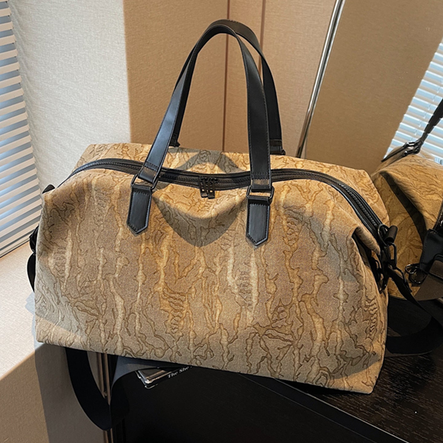 Sportliche Reisetasche mit Innovativem Design Brehn