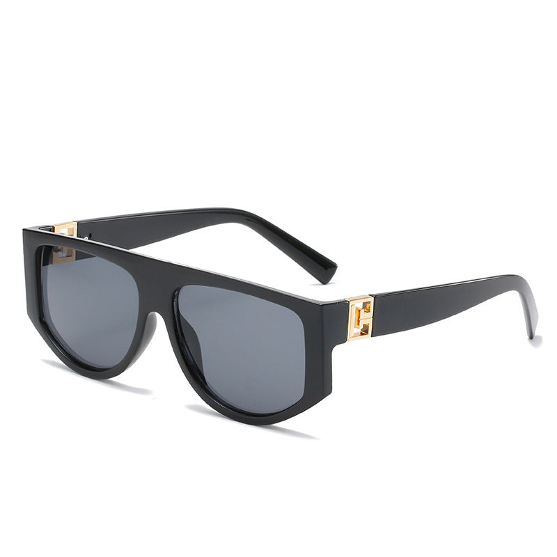 Oversized Shield-Sonnenbrille mit metallischen Akzenten Brehn