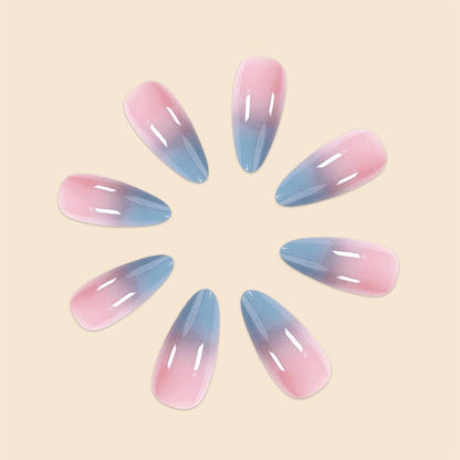 Gradient Ombre Stiletto Nagelkunst