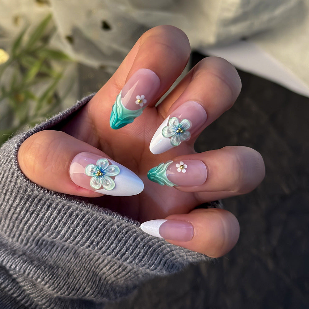 Blumenverzierte Press-On-Nagelset Brehn