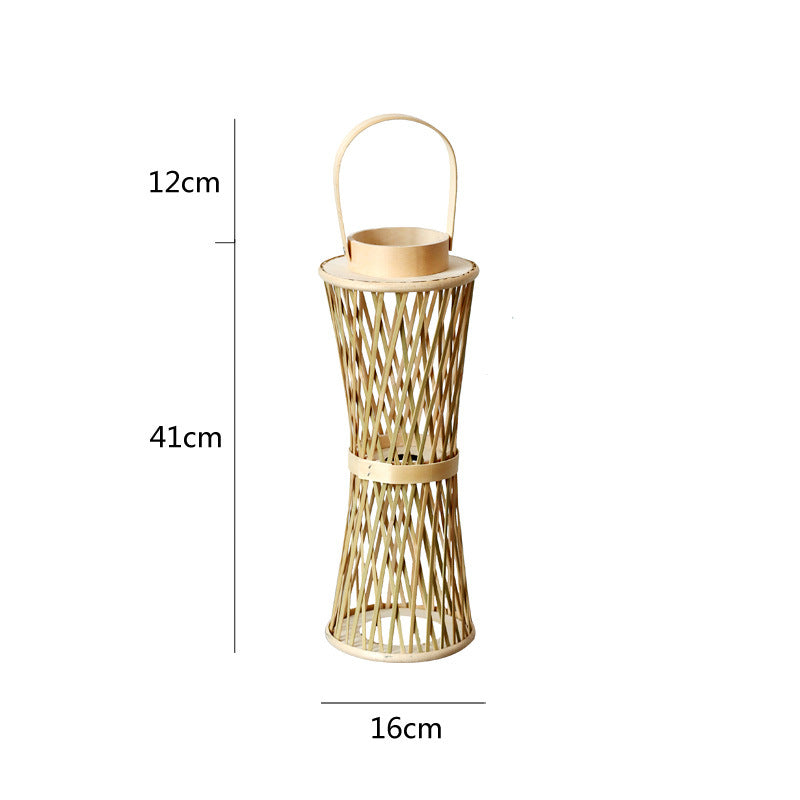 Elegante Laterne aus Rattan Brehn
