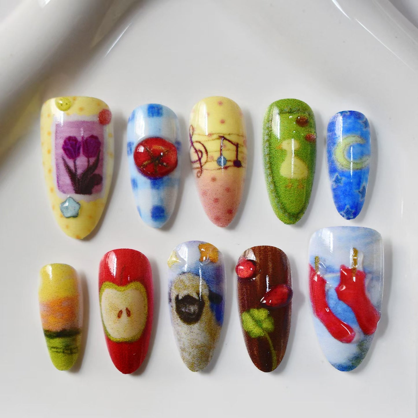 Künstlerische ozeanische Press-On-Nagelkunst Brehn