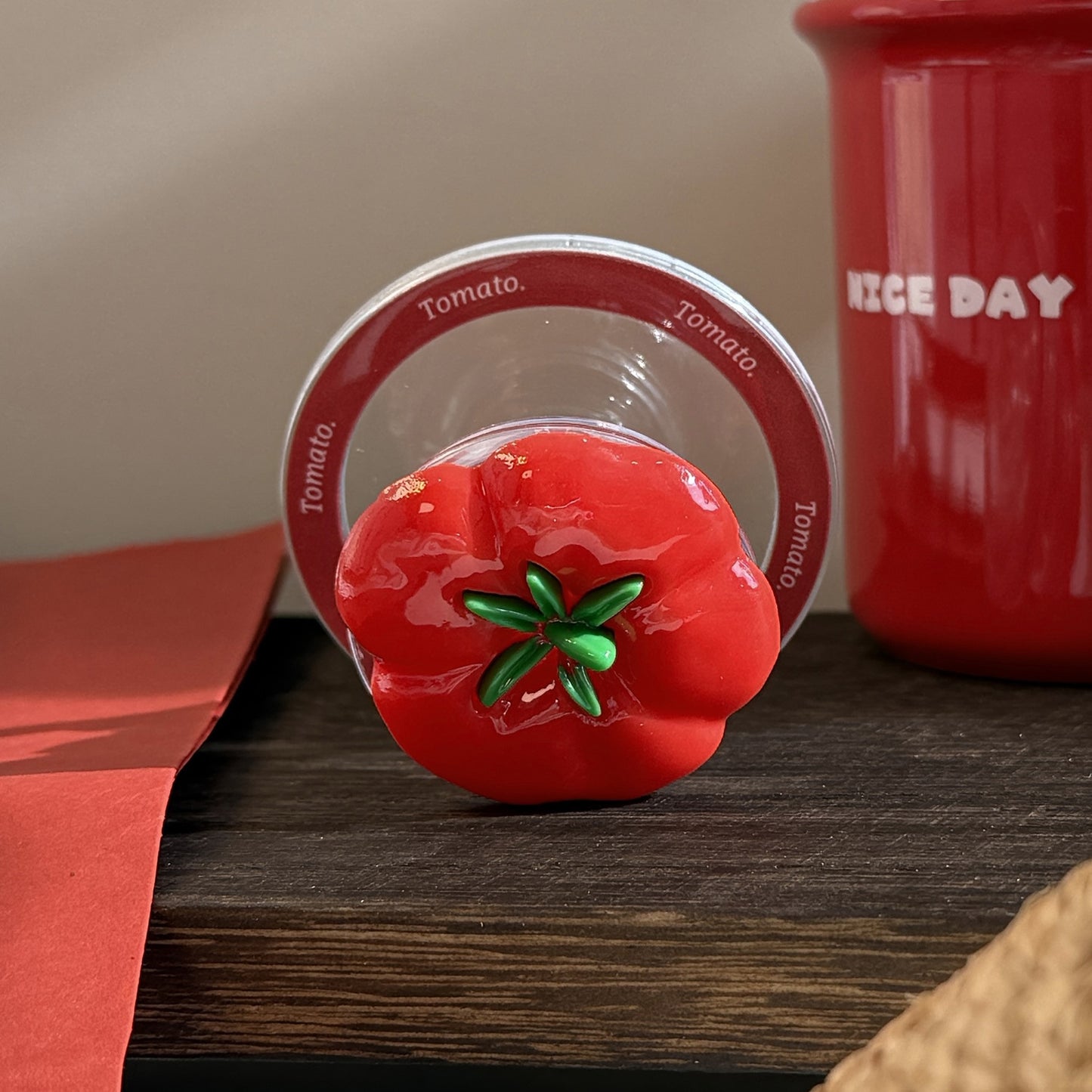 Dekorativer Kühlschrankmagnet im Tomaten-Design Brehn