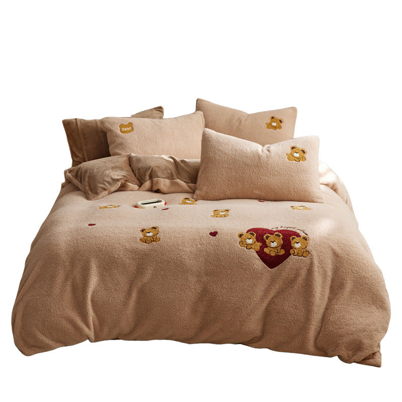 Weiche Sherpa-Bettwäsche mit bestickten Gebäckmotiven und Kuschelstruktur