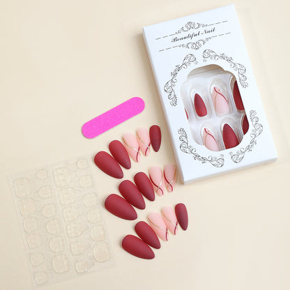 Press-On Nagelkunstset mit elegantem Design Brehn