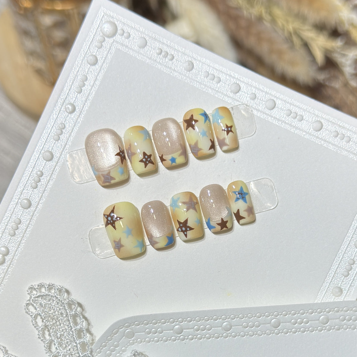 Press-On Nagelkunst Set mit Sterne Akzenten Brehn