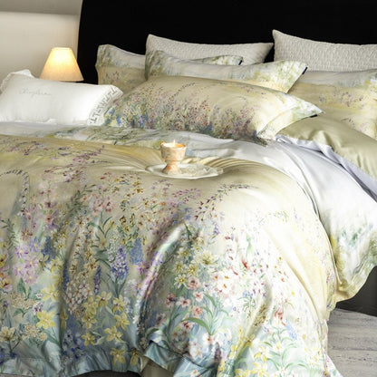 Seidenglänzende Satin-Bettwäschegarnitur mit aquarelliertem Wiesenblumen-Print und verdecktem Reißverschluss