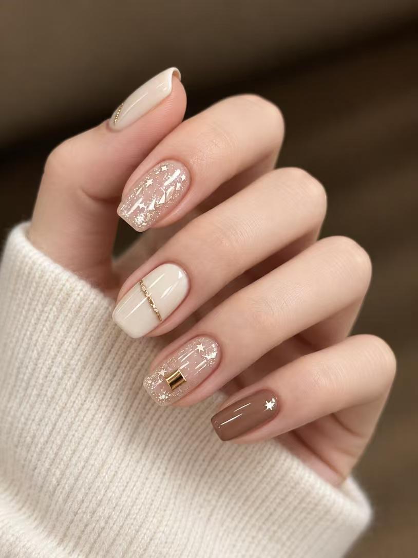 Dekoratives Press-On Nagelkunst Set