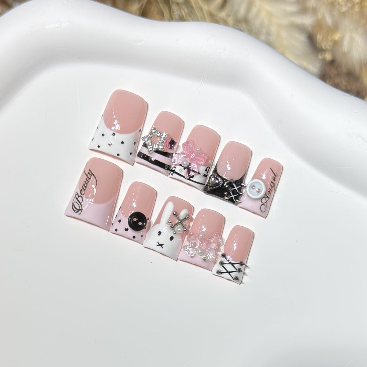 Künstlerisches Designer Press-On Nagelset Brehn