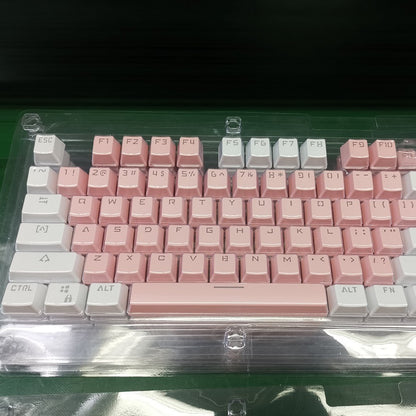Mechanische Gaming-Tastatur mit Retro-Futuristischem Design Brehn