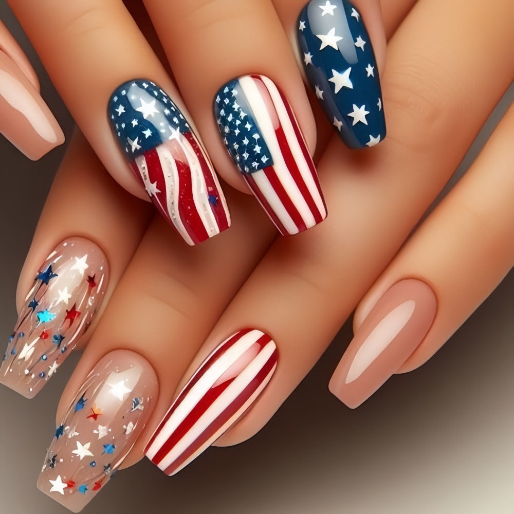 Kunstnägel im patriotischen Design Brehn