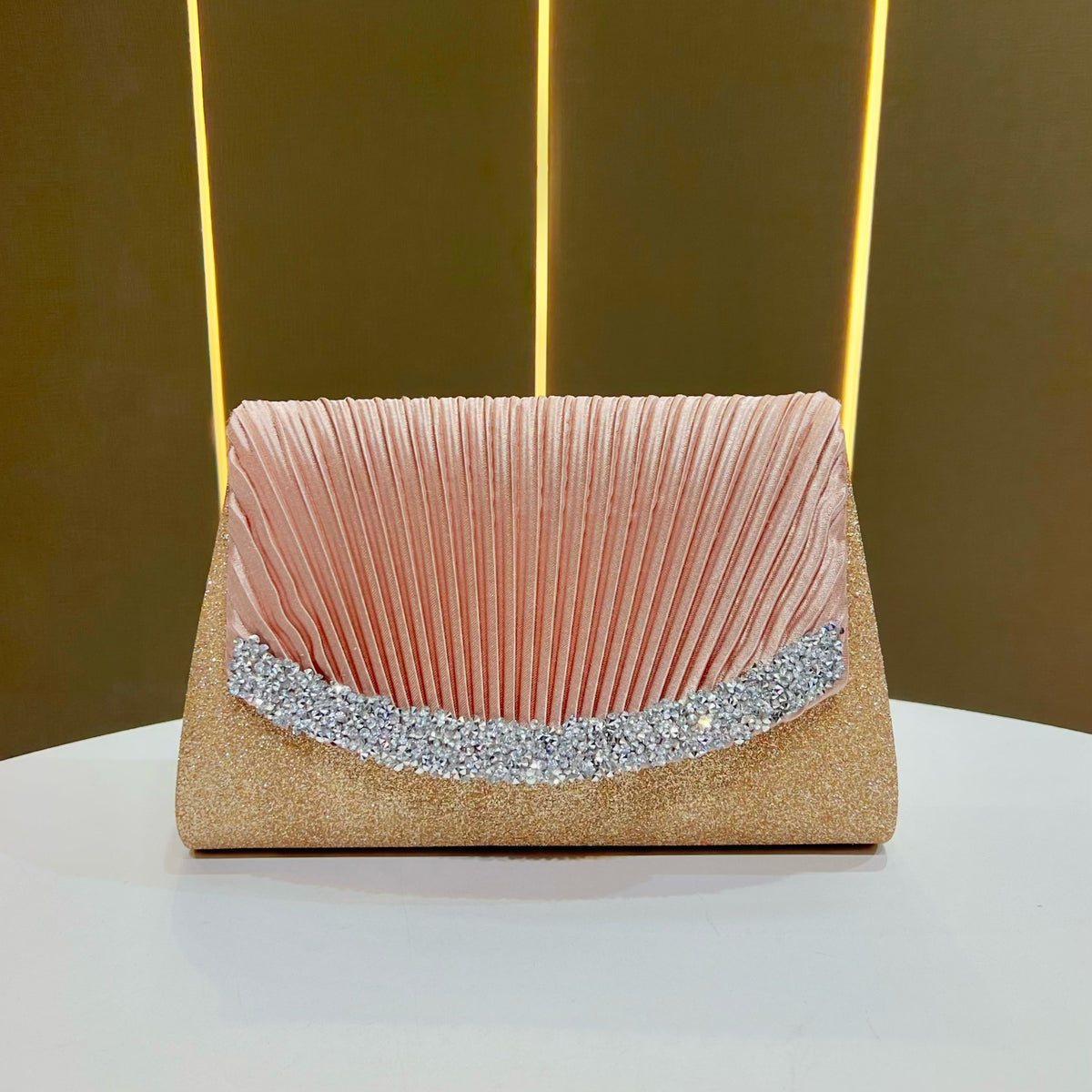 Faltete Satin Abend-Clutch