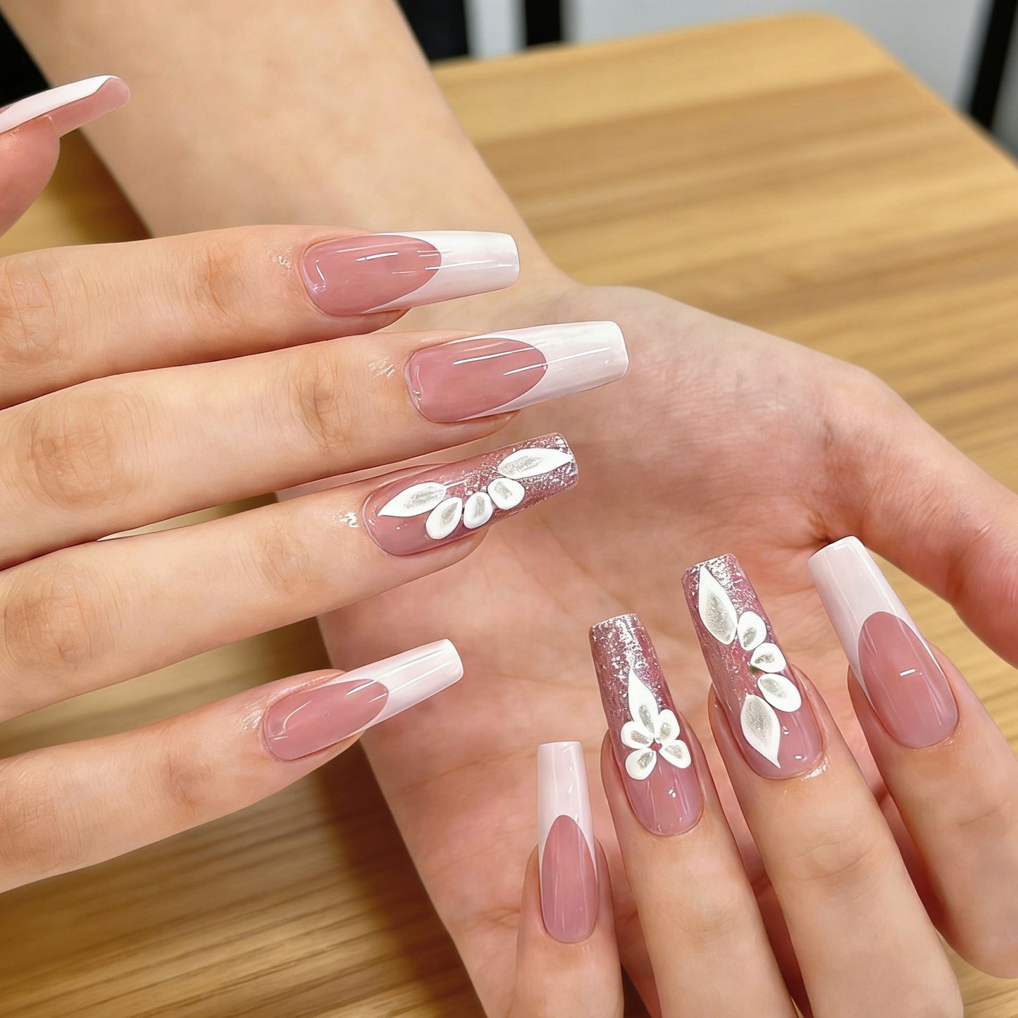 Elegante Blumen Design Druck-Nägel Brehn