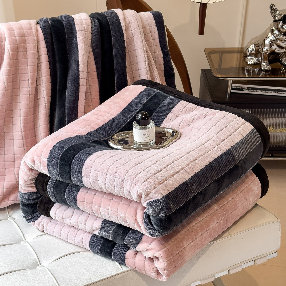 Luxuriöse strukturierte Fleece-Decke