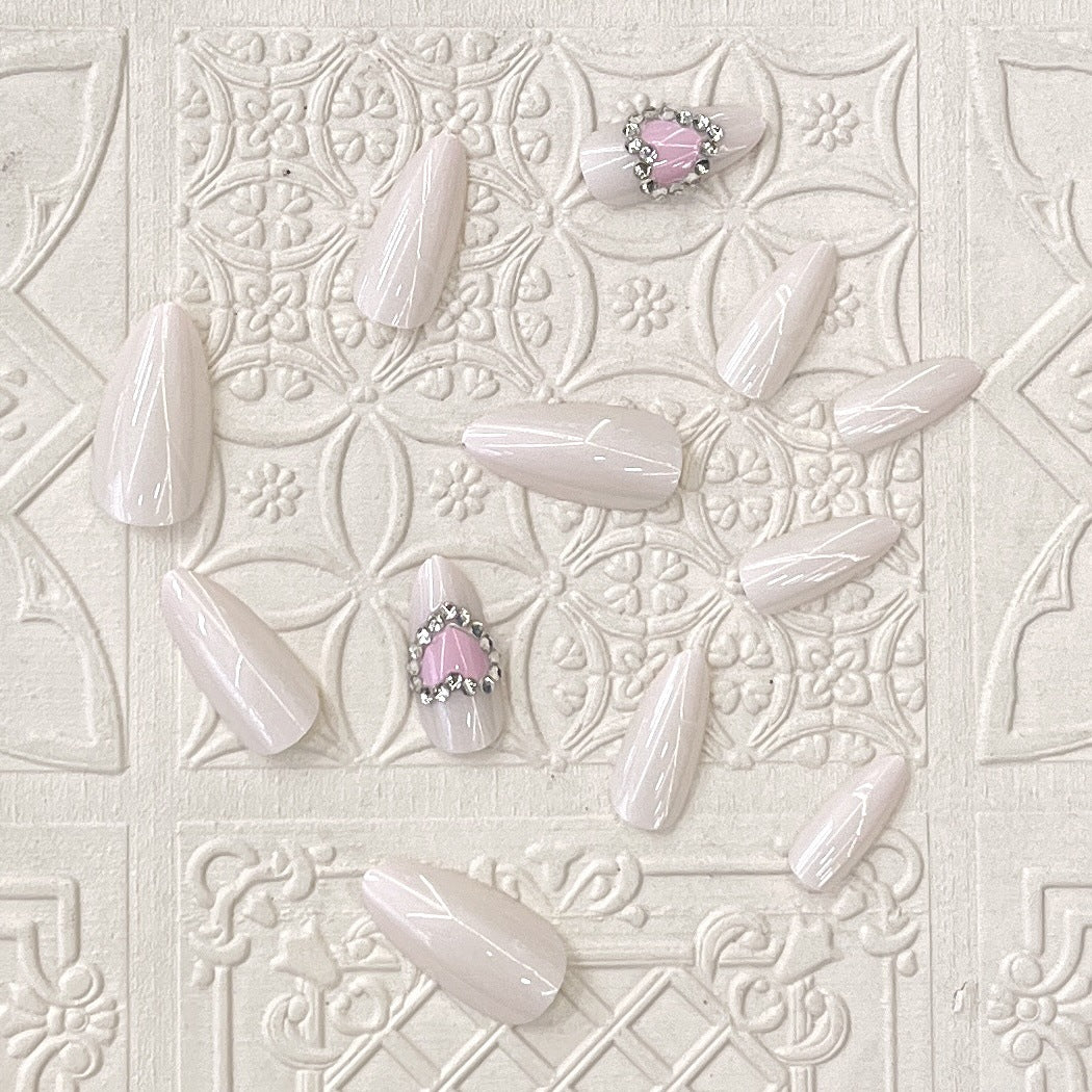 Glamouröses Press-On Nagelkunst Set Brehn