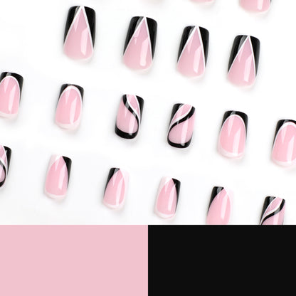 Kunstvolle Nagelverlängerungen mit modernem Design Brehn