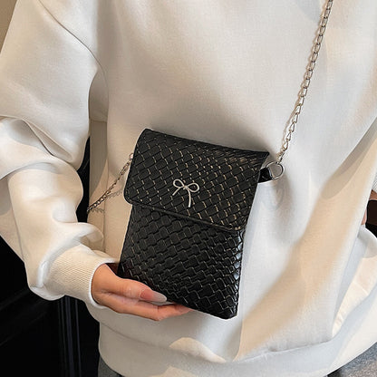 Texturierte Mini-Handtasche