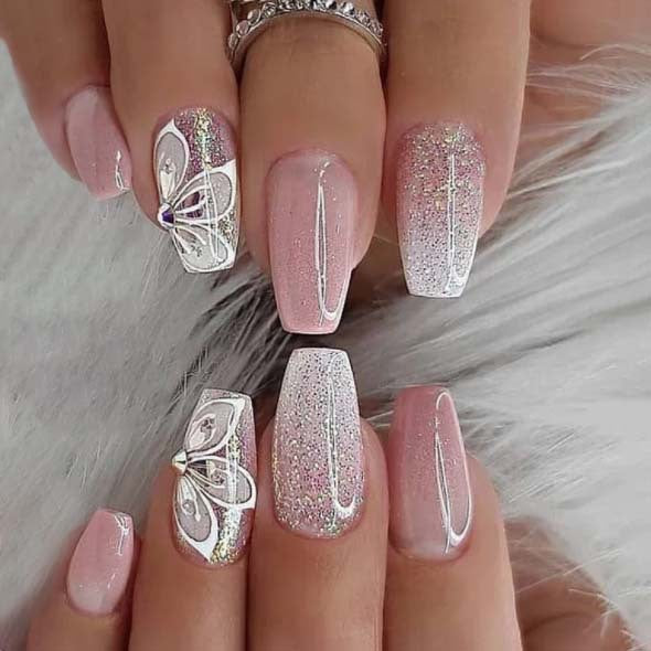 Elegantes 3D-Acryl-Nail-Art-Set Brehn