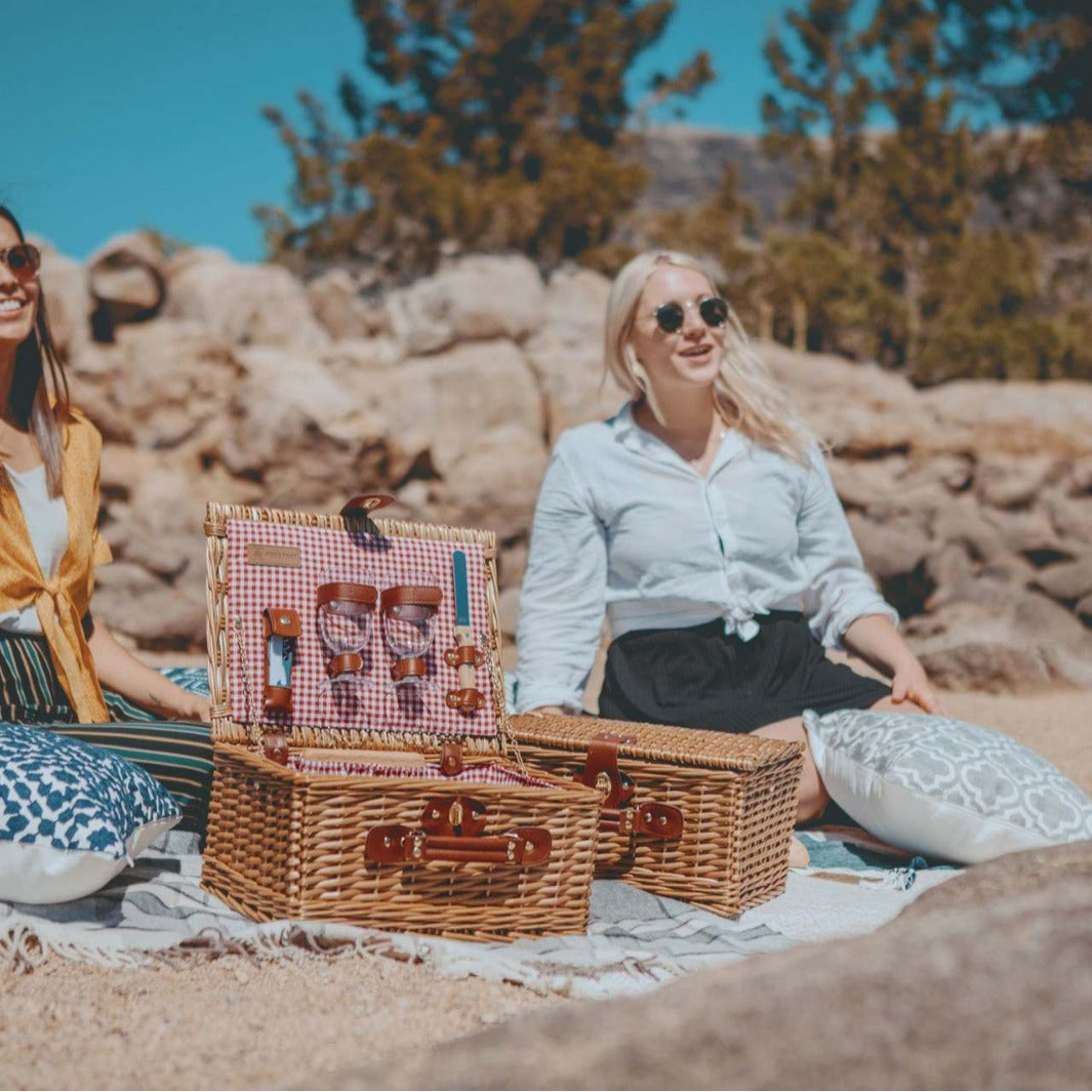 Damen Picknickkorb mit integriertem Geschirrset und rustikalem Design Brehn
