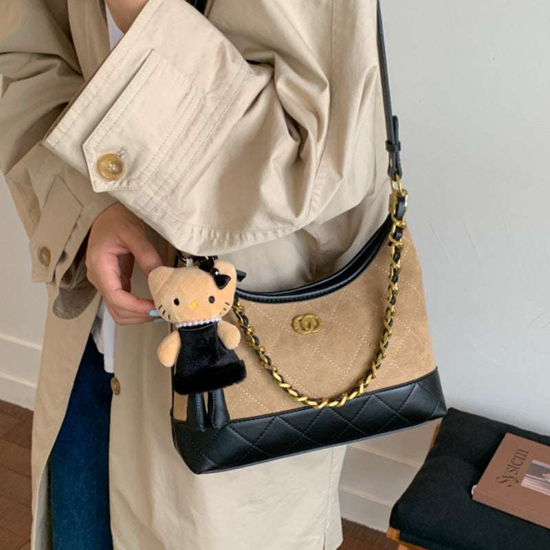 Gepolsterte Wildleder Schultertasche Brehn