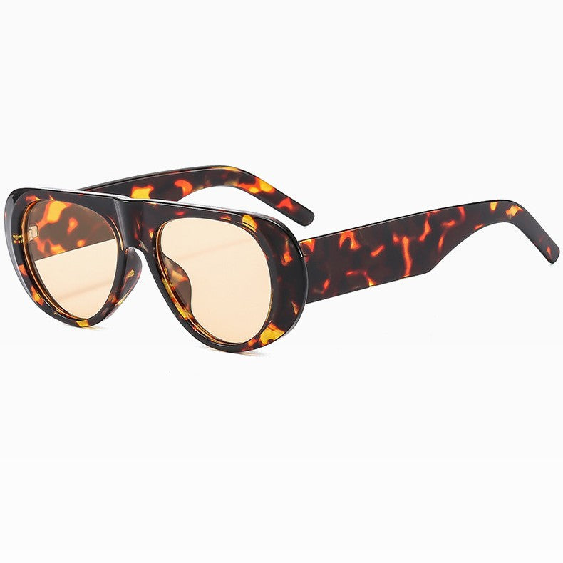 Zeitgenössische Überdimensionierte Schildbrille Brehn