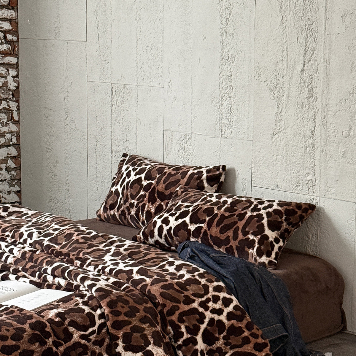 Luxuriöses Samt-Bettwäsche-Set mit Leopardenmuster