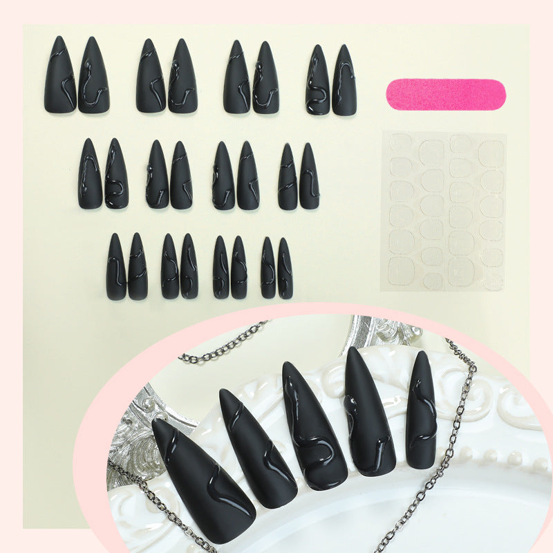 Künstlerisches Stiletto-Nageldesign Brehn