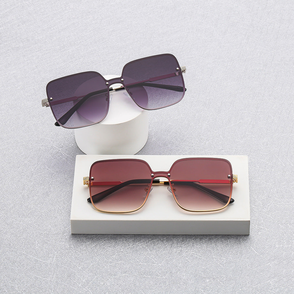 Damen Sonnenbrille im exzentrischen quadratischen Design mit hochwertigem Metallrahmen Brehn