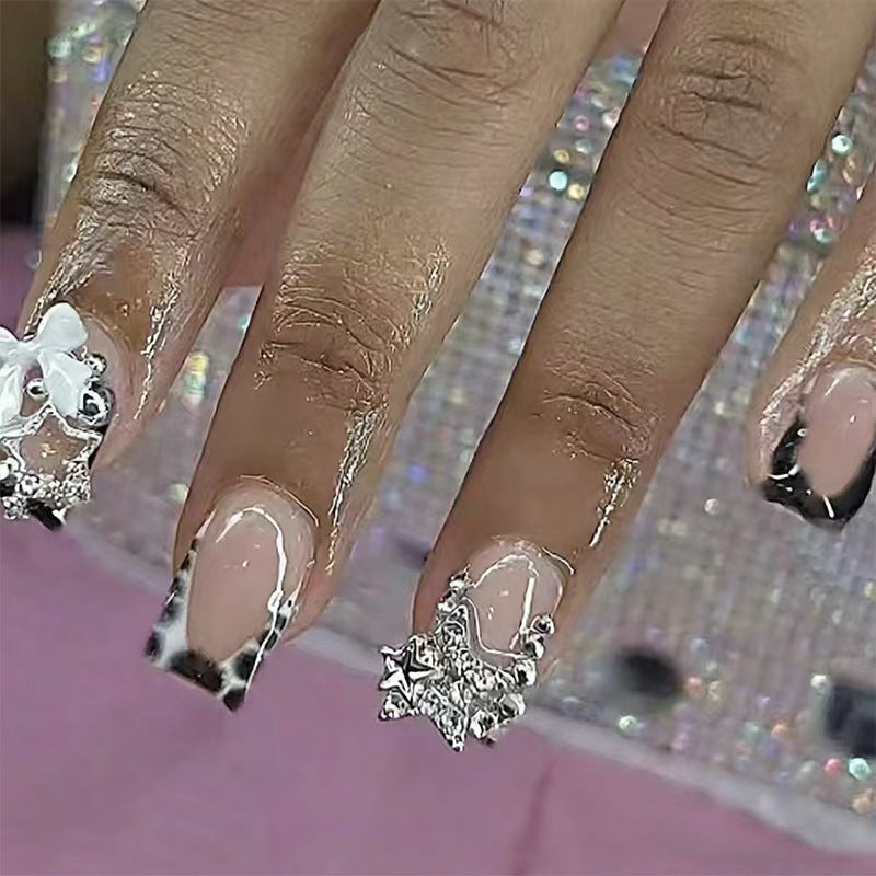 Glamouröses Nägel-Set Brehn