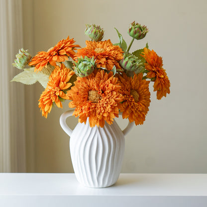 Realistische dekorative Sonnenblumenstängel