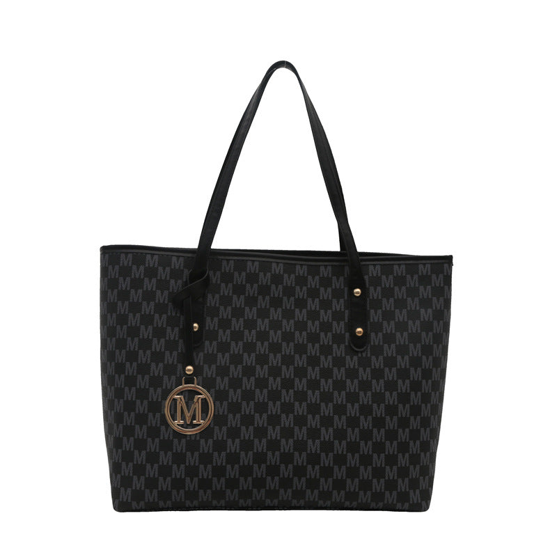 Stilvolle monogrammierte Tragetasche