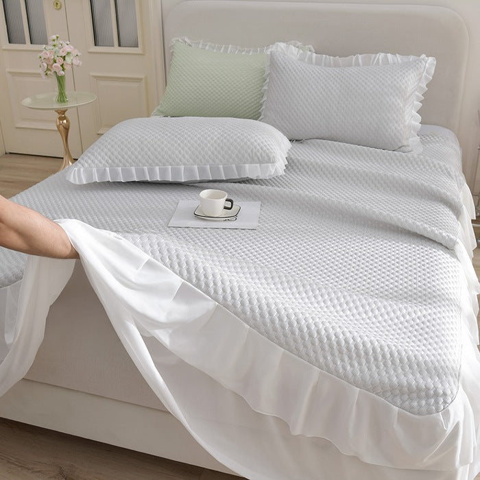 Damen elegantes Bettüberwurf-Set mit dekorativem Rüschensaum Brehn