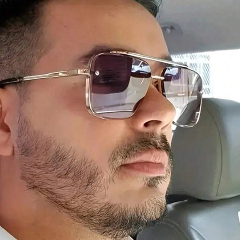 Damen quadratische Sonnenbrille mit schützenden Gläsern und modernem Metallrahmen Brehn