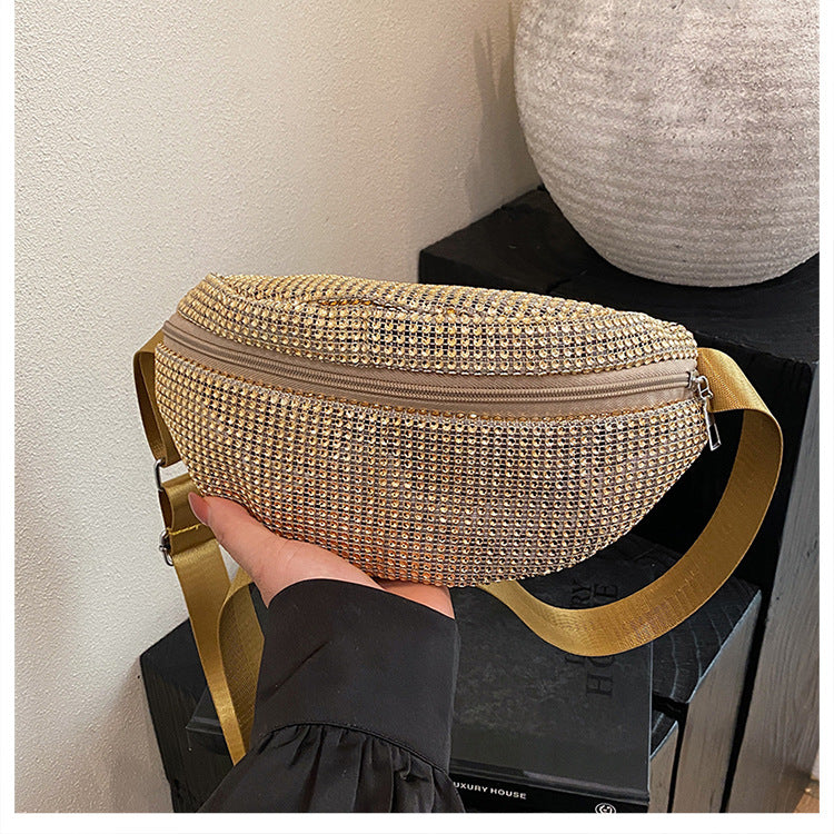 Schimmernde mit Strass verzierte Gürteltasche Brehn